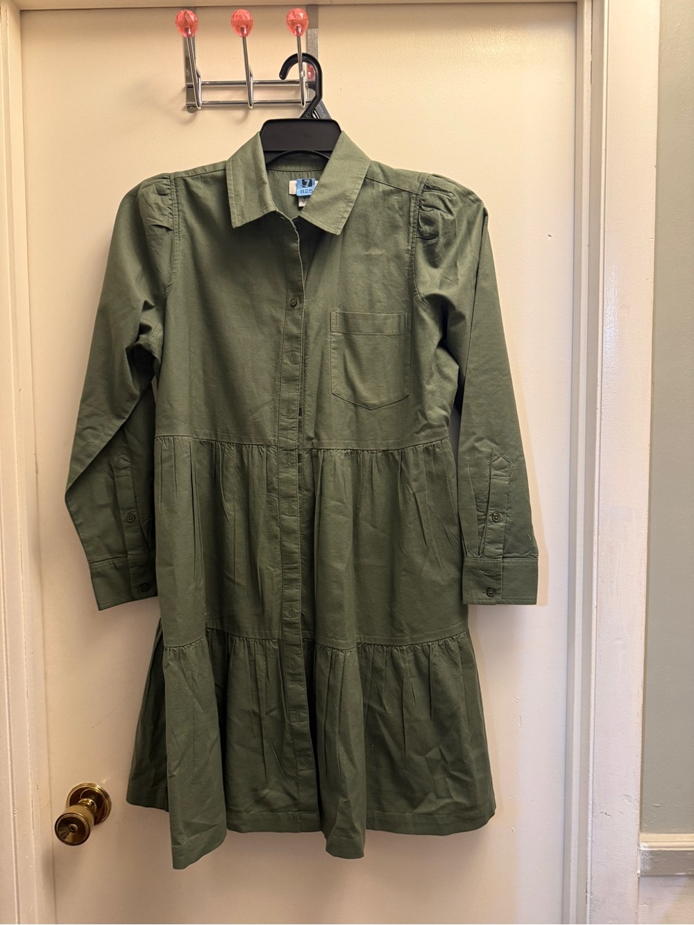 crown & ivy Olive Green Tiered Button-Front Dress